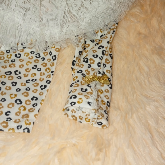 💲SALE 2 FOR $8💲(NWT) Cute Infant Matchin Set - Picture 9 of 10